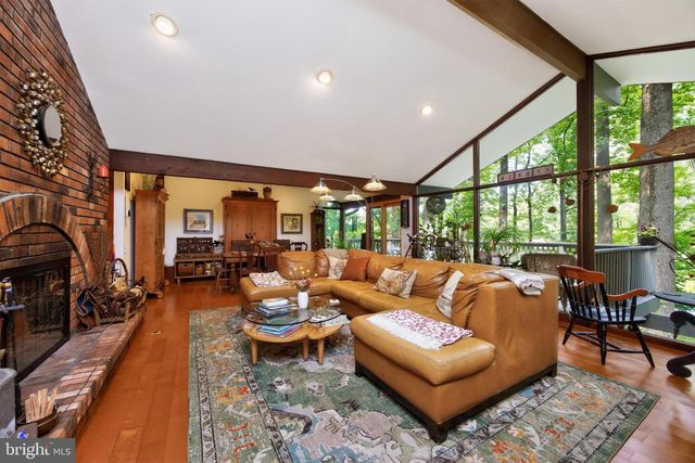1048 BEAUMONT RD, Berwyn, PA 19312