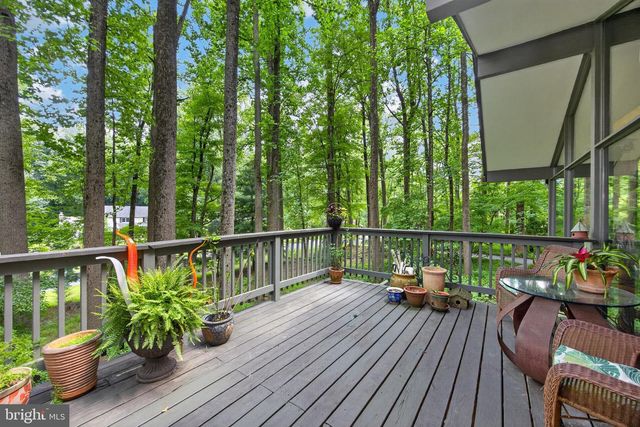 1048 BEAUMONT RD, Berwyn, PA 19312