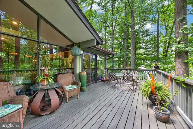 1048 BEAUMONT RD, Berwyn, PA 19312