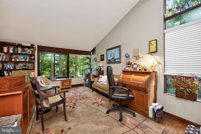 1048 BEAUMONT RD, Berwyn, PA 19312