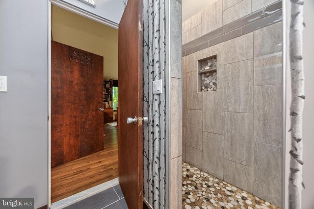 1048 BEAUMONT RD, Berwyn, PA 19312