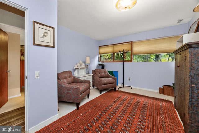 1048 BEAUMONT RD, Berwyn, PA 19312