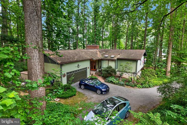 1048 BEAUMONT RD, Berwyn, PA 19312