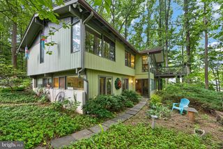 1048 BEAUMONT RD, Berwyn, PA 19312