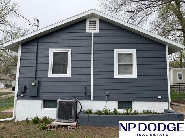2341 N 67th Street, Omaha, NE 68104