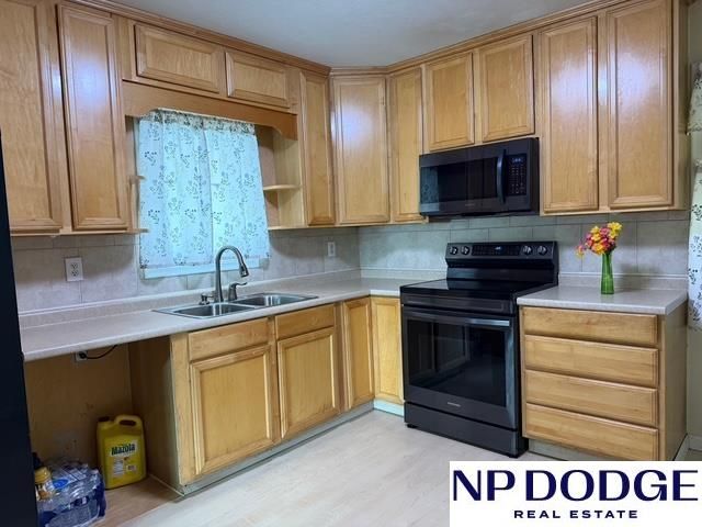 2341 N 67th Street, Omaha, NE 68104
