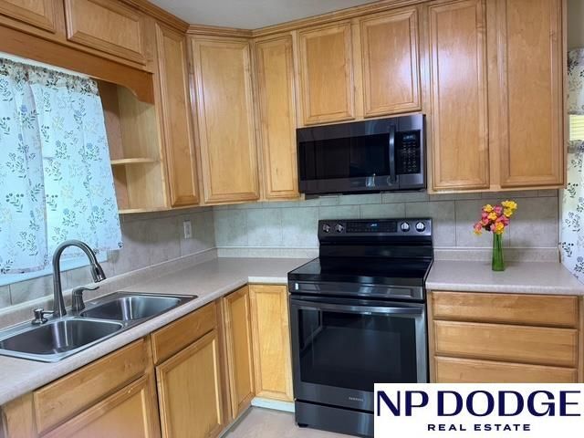 2341 N 67th Street, Omaha, NE 68104