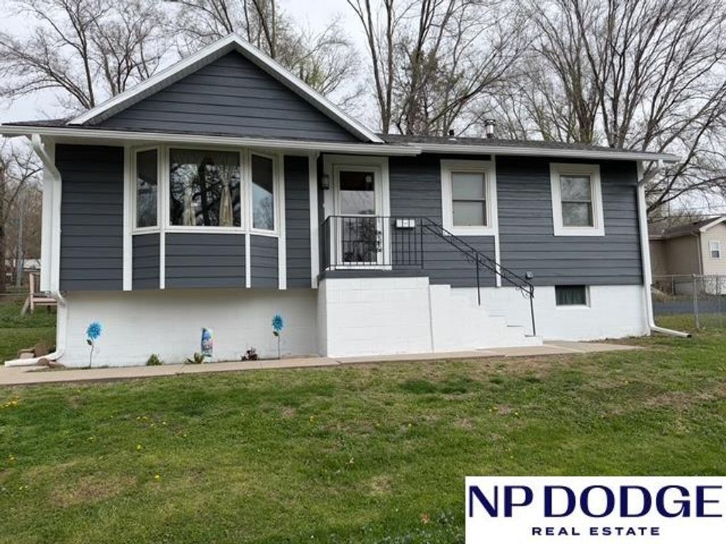 2341 N 67th Street, Omaha, NE 68104