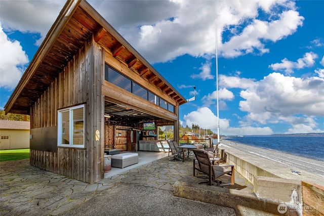 4906 Marshall Rd, Clinton, WA 98236