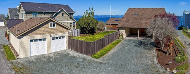 4906 Marshall Rd, Clinton, WA 98236