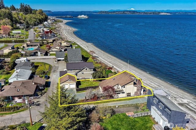 4906 Marshall Rd, Clinton, WA 98236