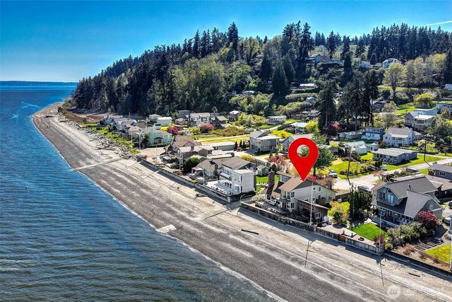 4906 Marshall Rd, Clinton, WA 98236