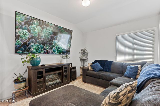 416 Fray Olguin Court, Socorro, TX 79927