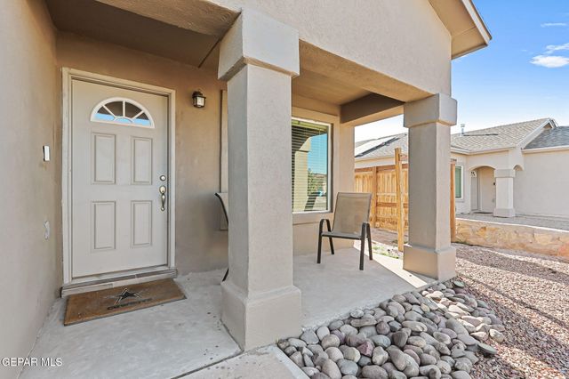 416 Fray Olguin Court, Socorro, TX 79927