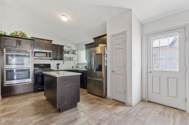 416 Fray Olguin Court, Socorro, TX 79927