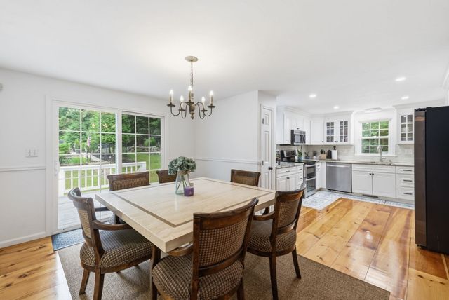 359 Se Main St, Douglas, MA 01516