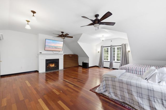359 Se Main St, Douglas, MA 01516