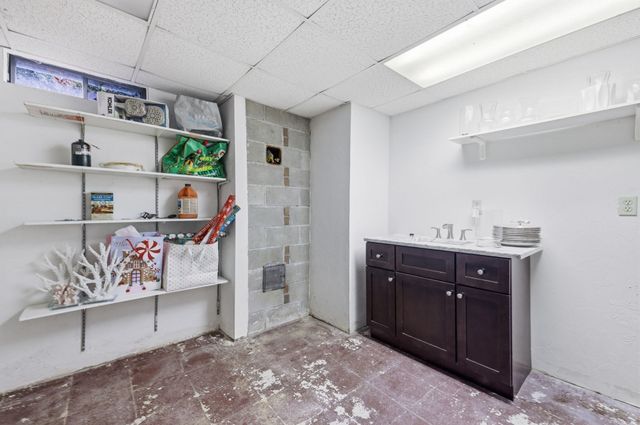 359 Se Main St, Douglas, MA 01516