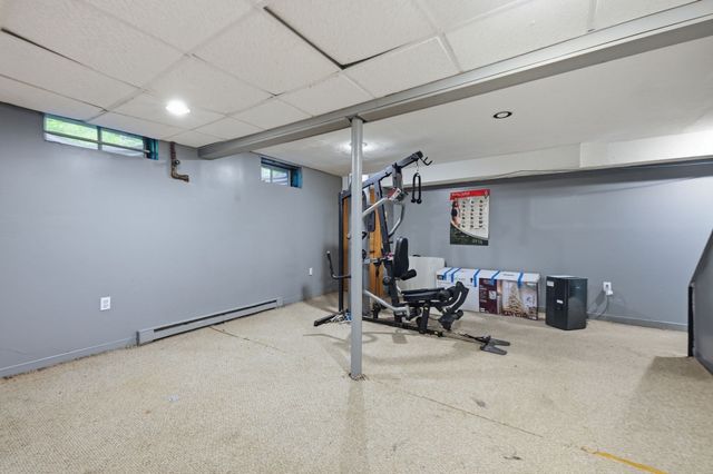 359 Se Main St, Douglas, MA 01516