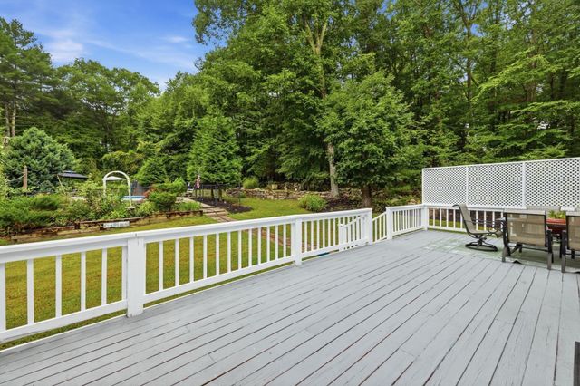 359 Se Main St, Douglas, MA 01516