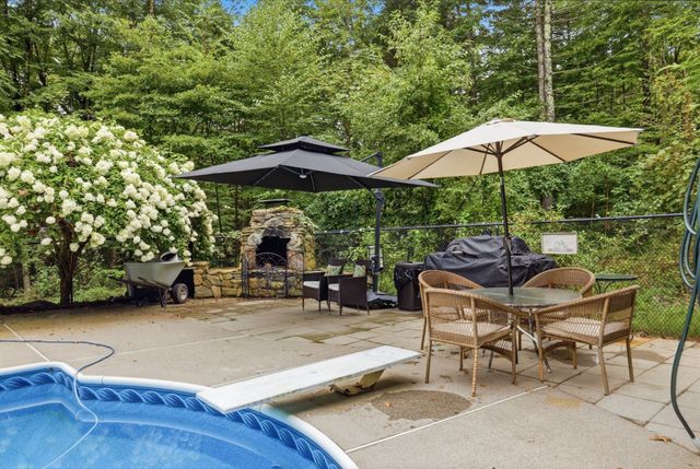 359 Se Main St, Douglas, MA 01516