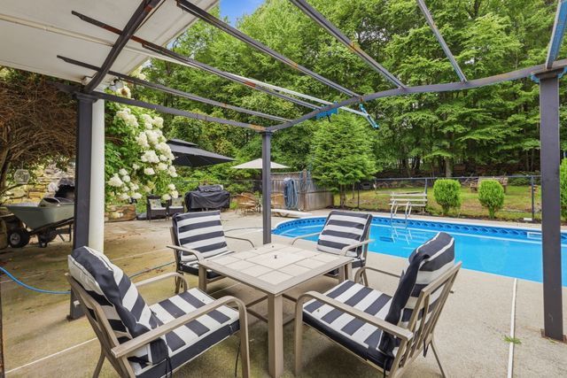 359 Se Main St, Douglas, MA 01516