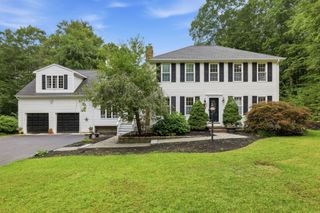 359 Se Main St, Douglas, MA 01516
