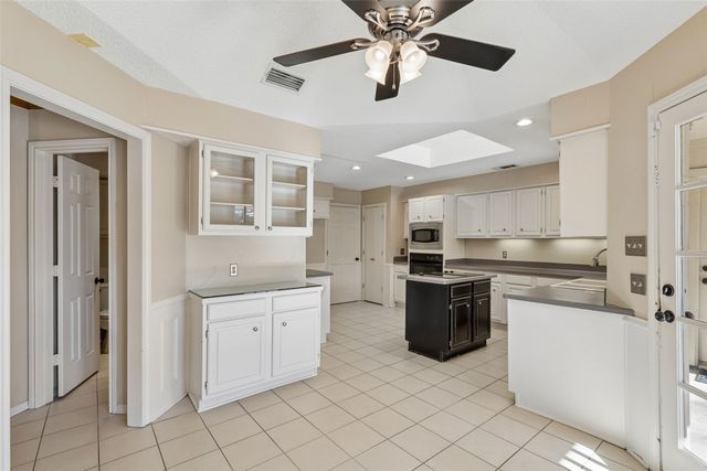 2924 Cambridgeshire Drive, Carrollton, TX 75007