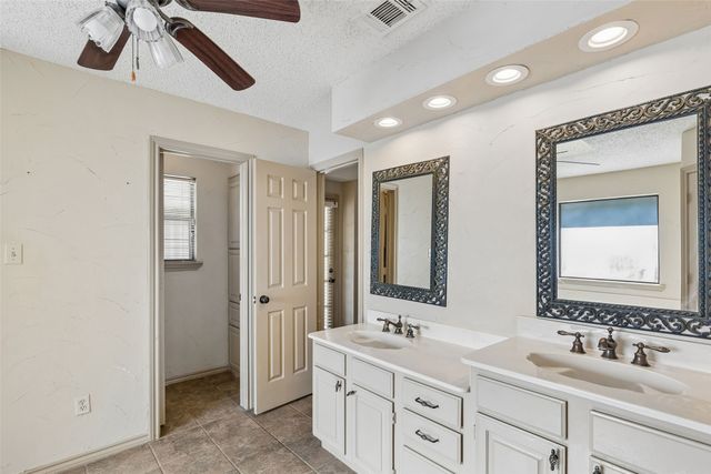 2924 Cambridgeshire Drive, Carrollton, TX 75007