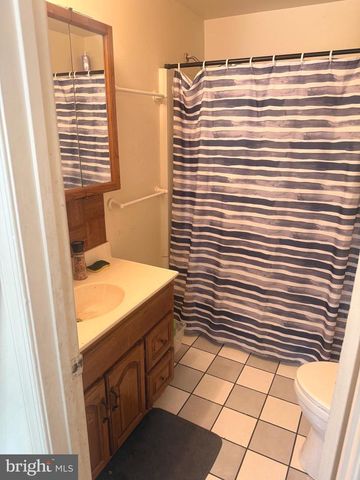 416 ST. MARY'S ST, Burlington, NJ 08016