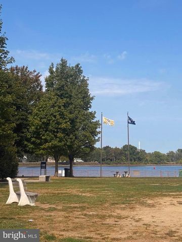 416 ST. MARY'S ST, Burlington, NJ 08016