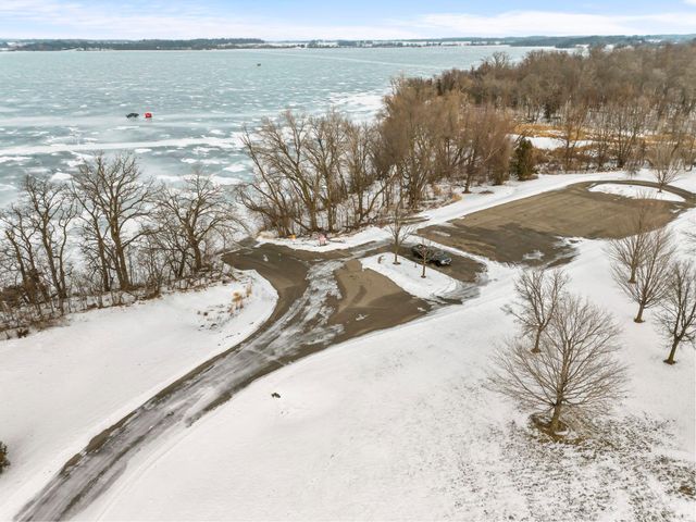 20658 Belle Lake Road, Hutchinson, MN 55350