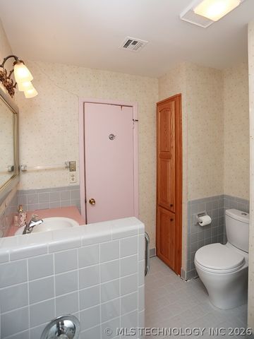 617 S 6th Street, Broken Arrow, OK 74012