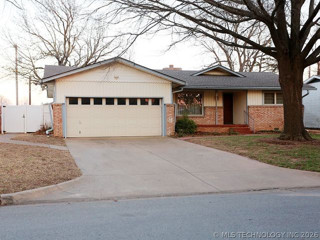 617 S 6th Street, Broken Arrow, OK 74012