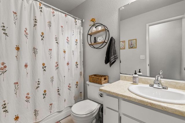 17741 Toyon Avenue, Shasta Lake, CA 96019