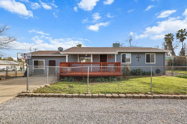 17741 Toyon Avenue, Shasta Lake, CA 96019