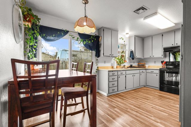 17741 Toyon Avenue, Shasta Lake, CA 96019