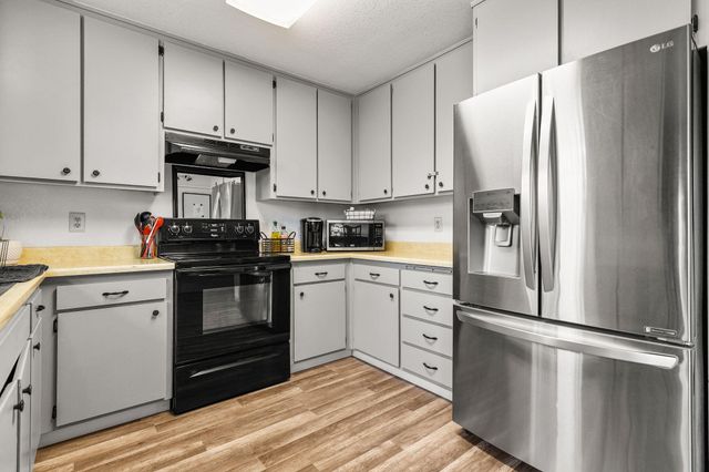 17741 Toyon Avenue, Shasta Lake, CA 96019