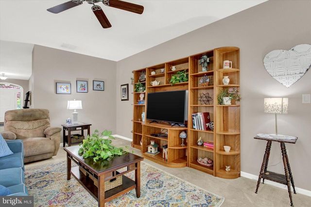 143 BITTERN DR, Gettysburg, PA 17325