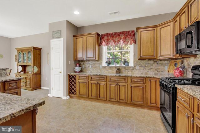 143 BITTERN DR, Gettysburg, PA 17325