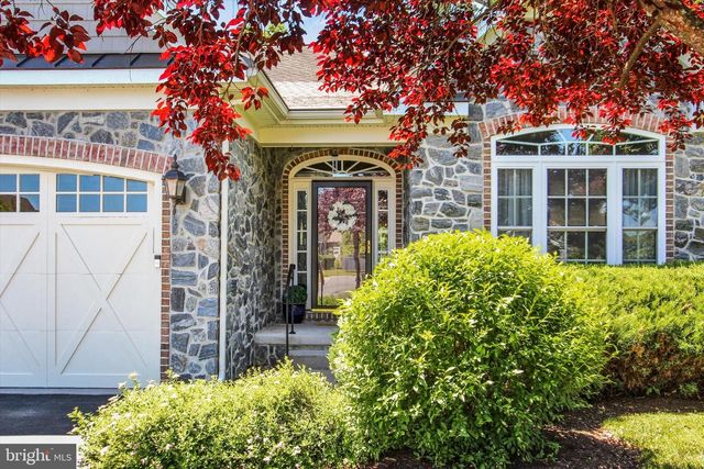 143 BITTERN DR, Gettysburg, PA 17325