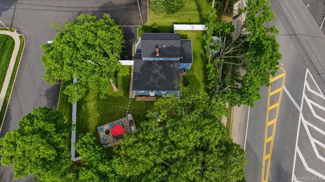 2 Taft Avenue, Islip, NY 11751