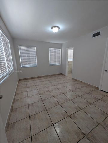500 SW 7th St Lower, Miami, FL 33130