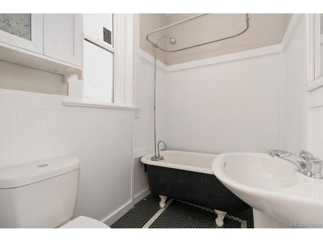 541 Logan St, Denver, CO 80203