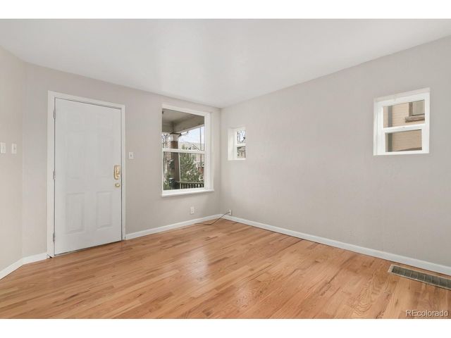 541 Logan St, Denver, CO 80203