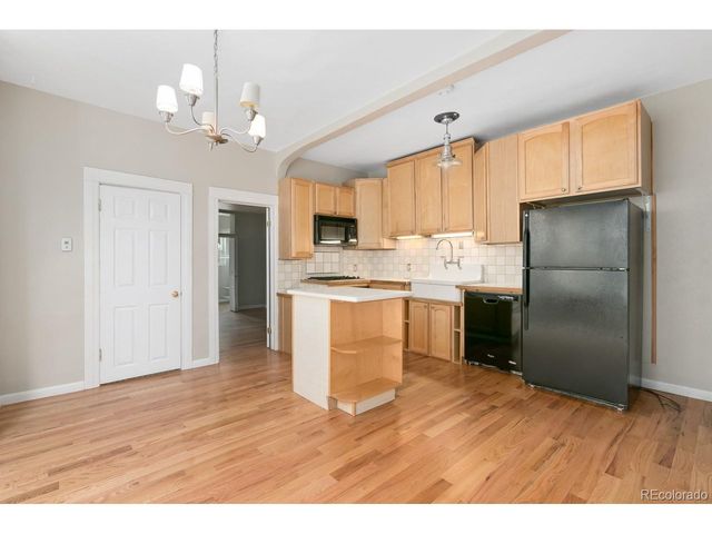 541 Logan St, Denver, CO 80203