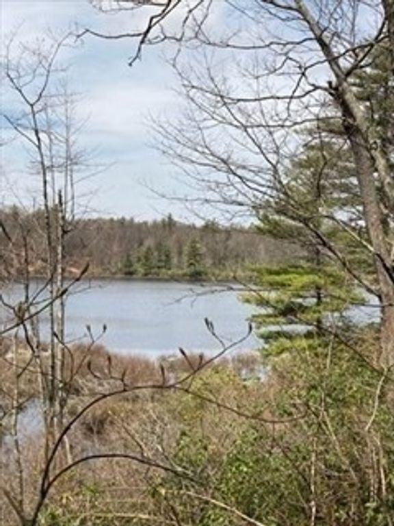 90 Log Cabin Rd, Ashby, MA 01431