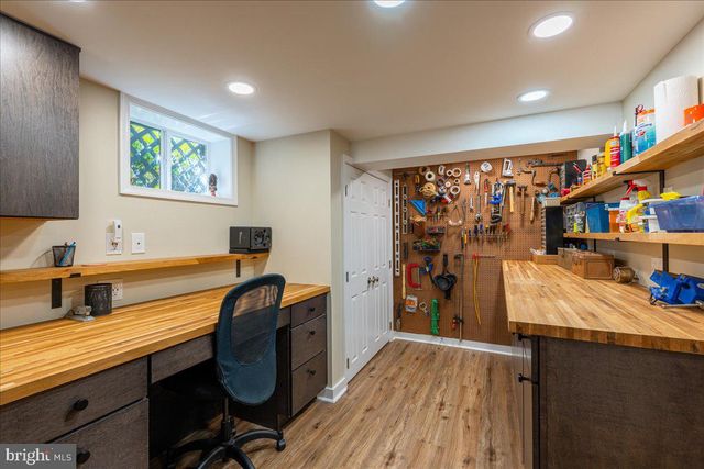 205 STONEWALL DR, Fredericksburg, VA 22401