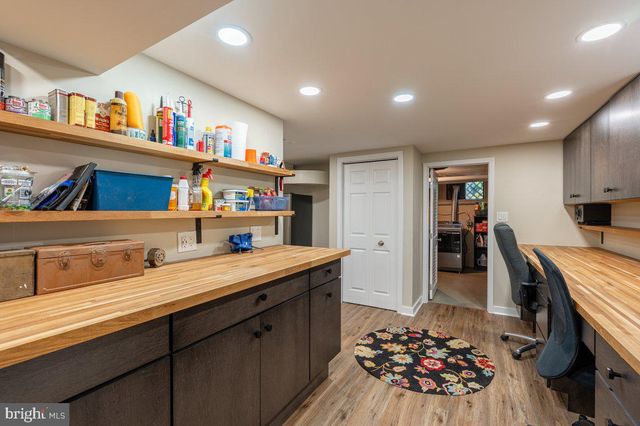 205 STONEWALL DR, Fredericksburg, VA 22401