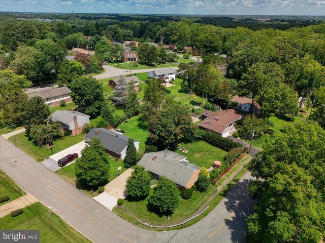 205 STONEWALL DR, Fredericksburg, VA 22401